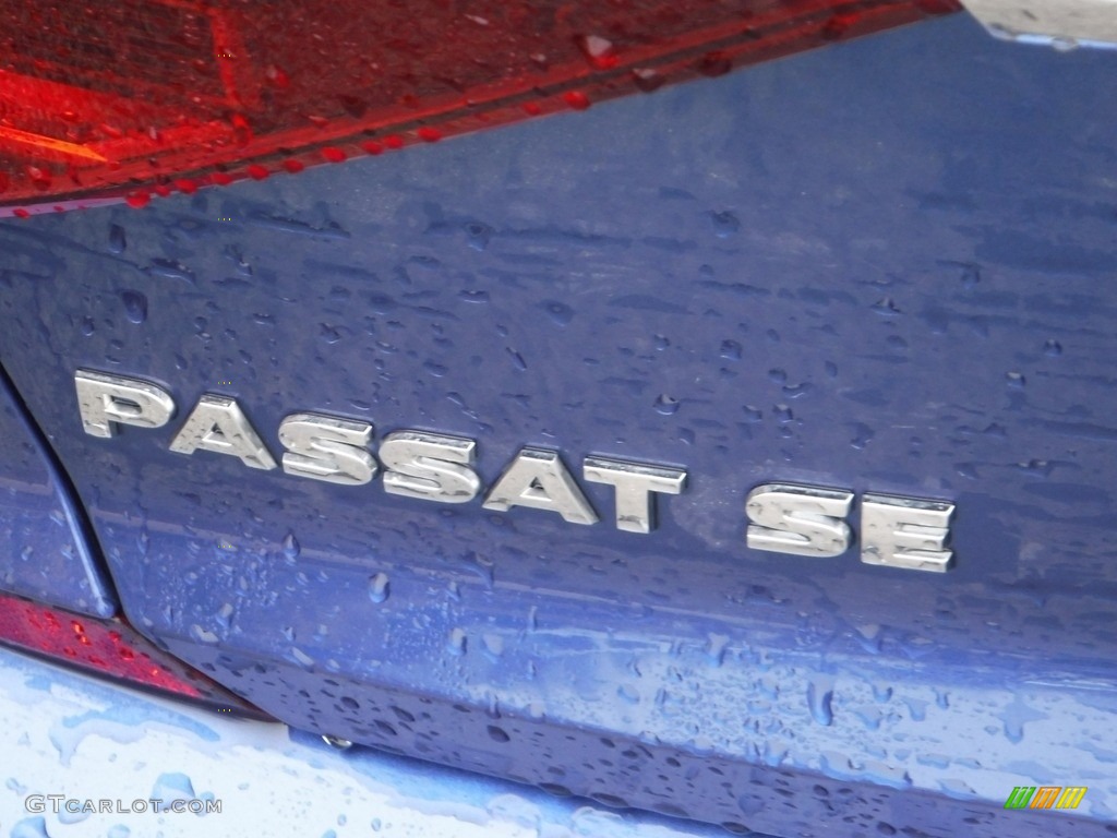 2017 Passat SE Sedan - Reef Blue Metallic / Moonrock Gray photo #17