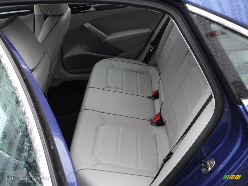 2017 Passat SE Sedan - Reef Blue Metallic / Moonrock Gray photo #26