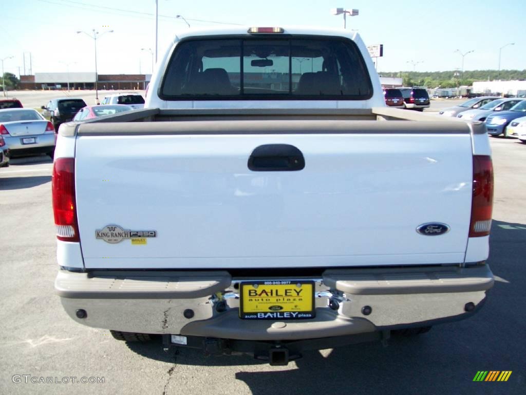 2007 F250 Super Duty King Ranch Crew Cab 4x4 - Oxford White Clearcoat / Castano Brown Leather photo #5