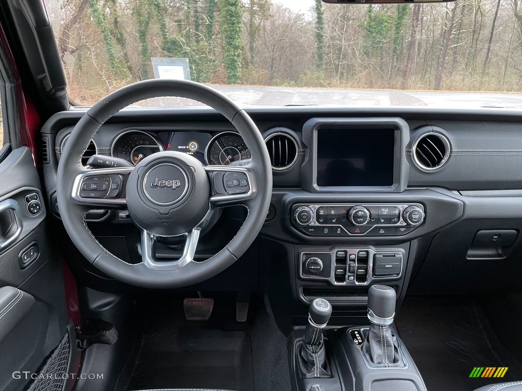 2021 Jeep Gladiator Overland 4x4 Black Dashboard Photo #140933672