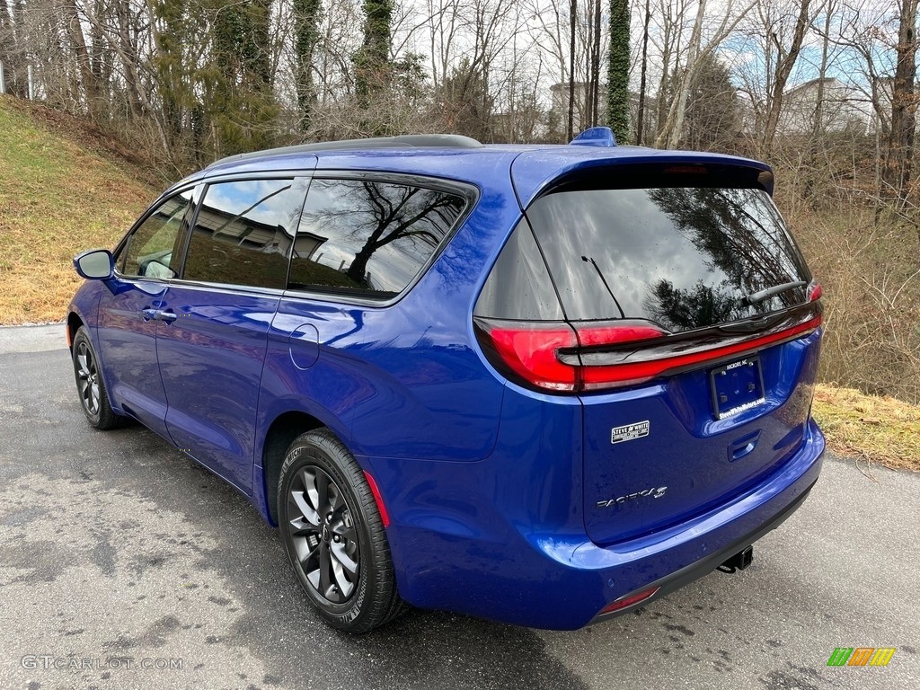 2021 Pacifica Touring - Ocean Blue Metallic / Black photo #9