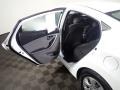 White - Elantra SE Photo No. 32