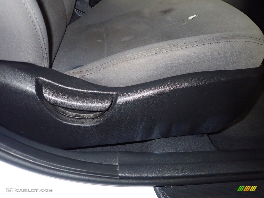 2016 Elantra SE - White / Gray photo #38