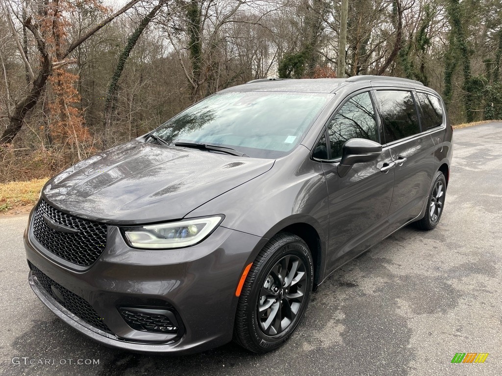 2021 Pacifica Touring - Granite Crystal Metallic / Black photo #2