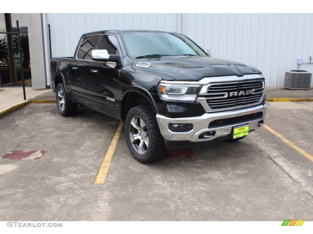 2019 1500 Laramie Crew Cab - Diamond Black Crystal Pearl / Black photo #2