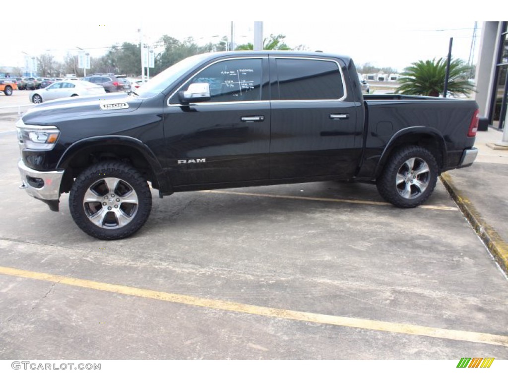 2019 1500 Laramie Crew Cab - Diamond Black Crystal Pearl / Black photo #5