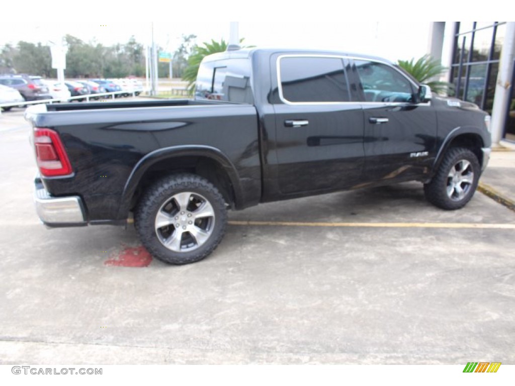 2019 1500 Laramie Crew Cab - Diamond Black Crystal Pearl / Black photo #9