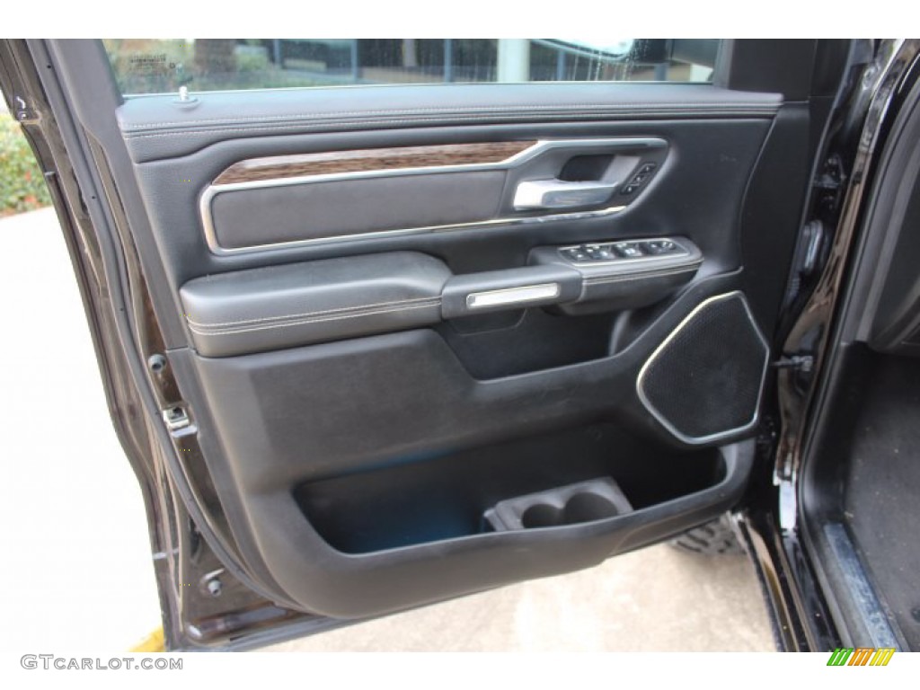 2019 1500 Laramie Crew Cab - Diamond Black Crystal Pearl / Black photo #10