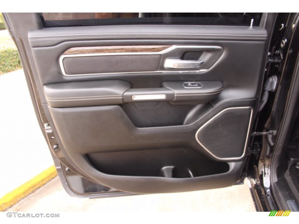 2019 1500 Laramie Crew Cab - Diamond Black Crystal Pearl / Black photo #20