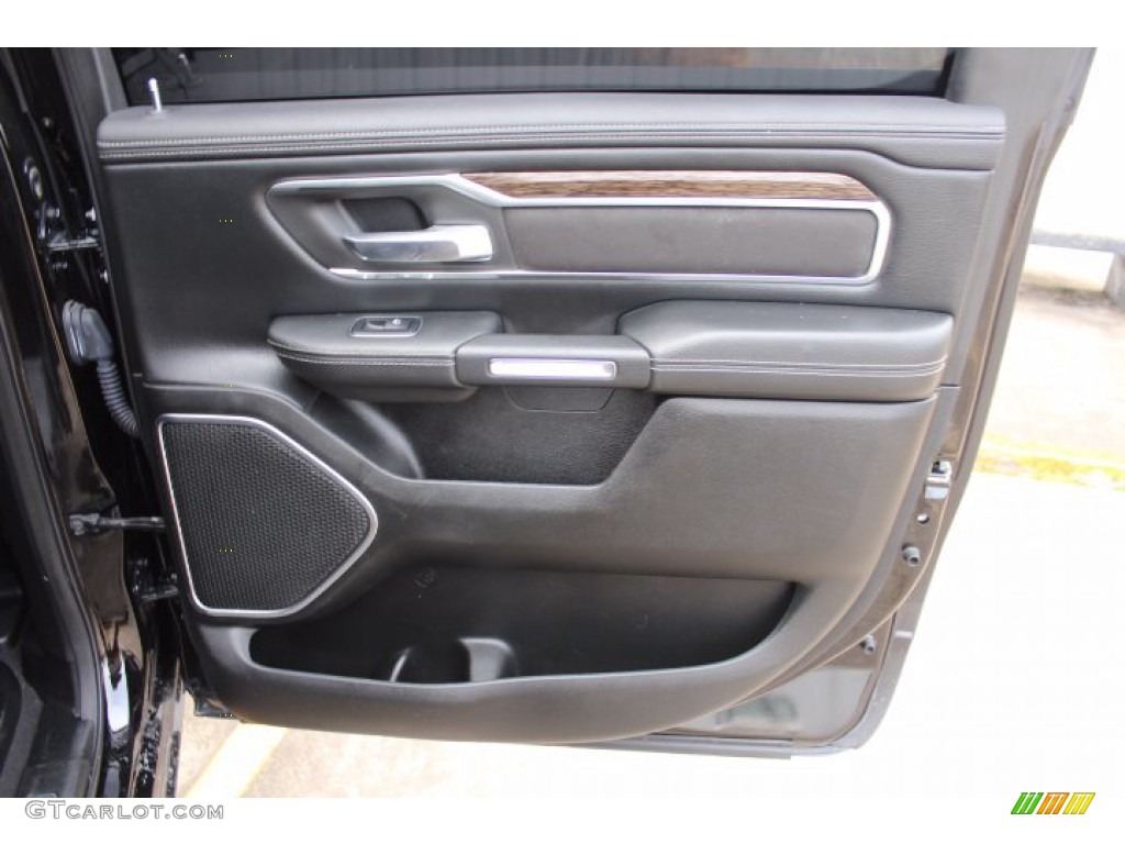 2019 1500 Laramie Crew Cab - Diamond Black Crystal Pearl / Black photo #25