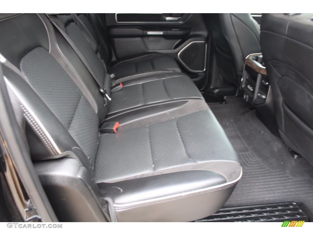 2019 1500 Laramie Crew Cab - Diamond Black Crystal Pearl / Black photo #26