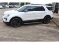 2019 Oxford White Ford Explorer XLT  photo #5