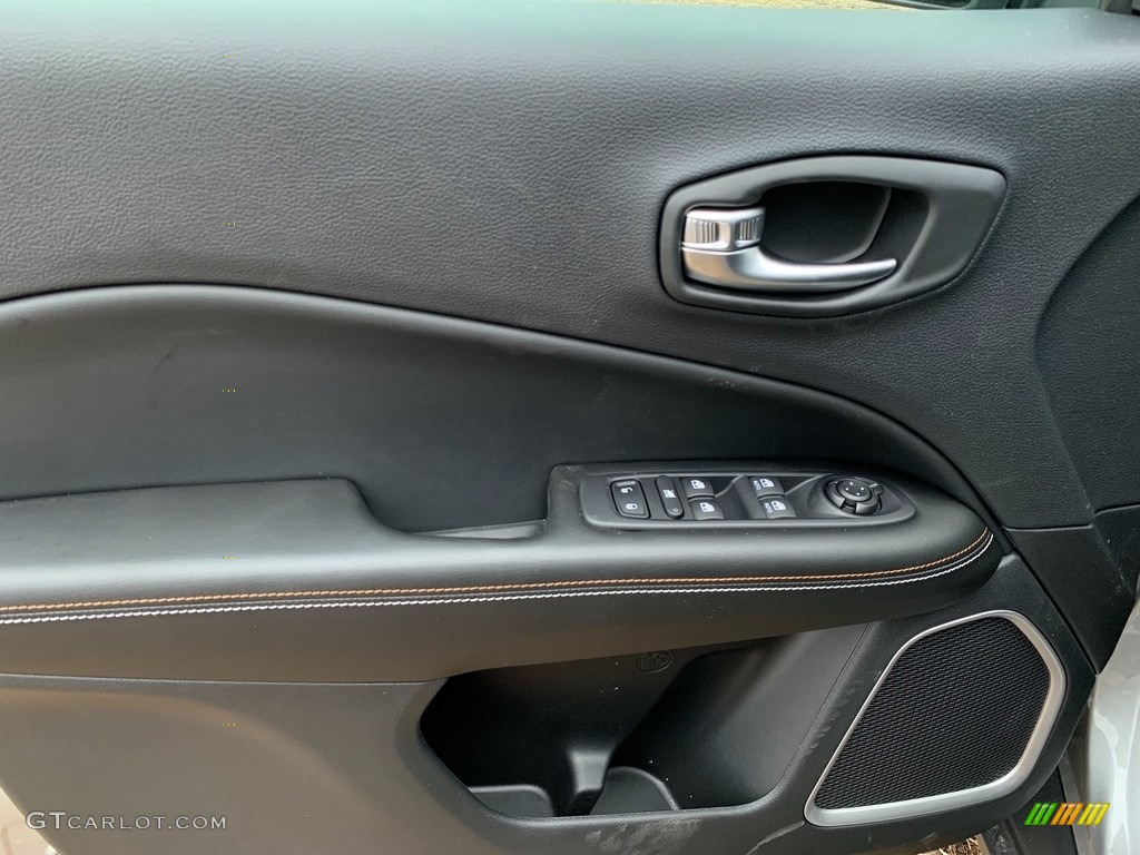 2021 Jeep Compass Latitude 4x4 Black Door Panel Photo #140938905
