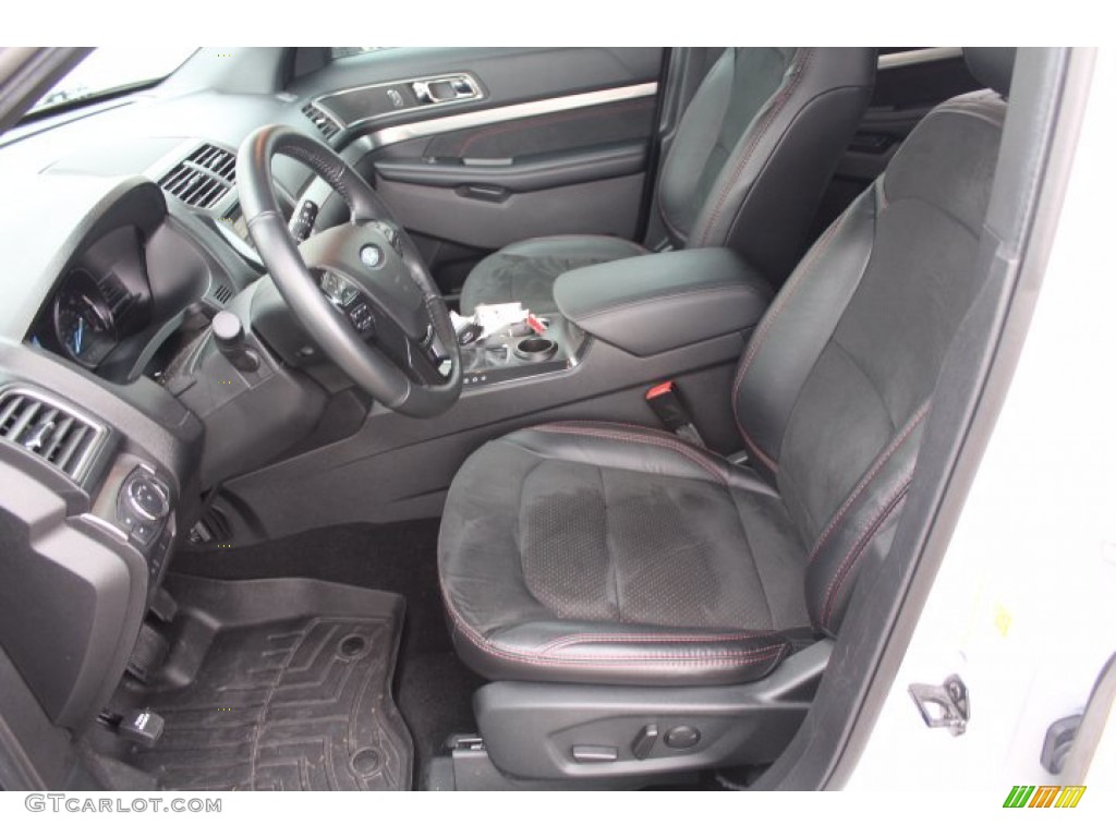 2019 Explorer XLT - Oxford White / Medium Black photo #12