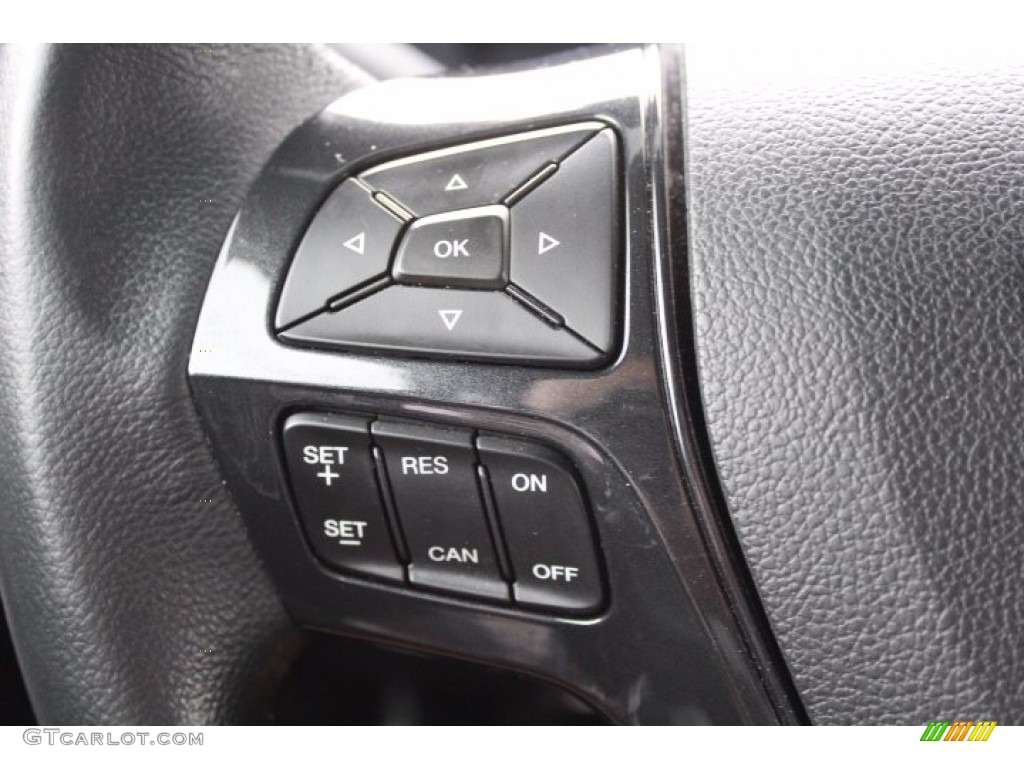 2019 Explorer XLT - Oxford White / Medium Black photo #13
