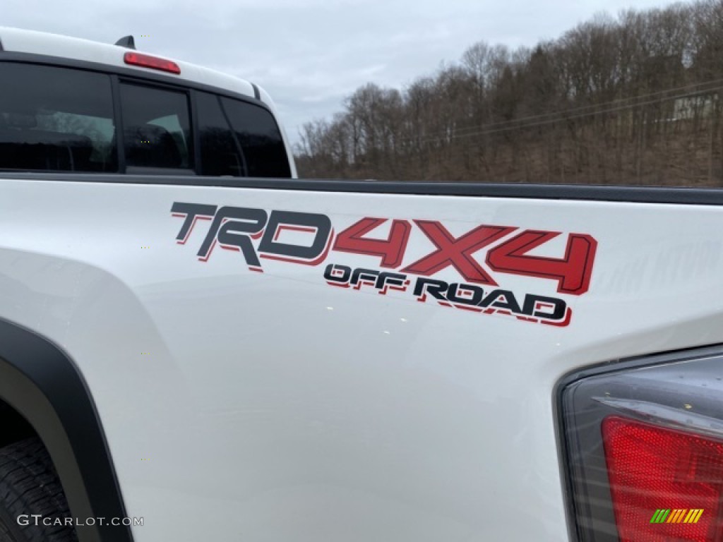 2021 Toyota Tacoma TRD Off Road Access Cab 4x4 Marks and Logos Photos