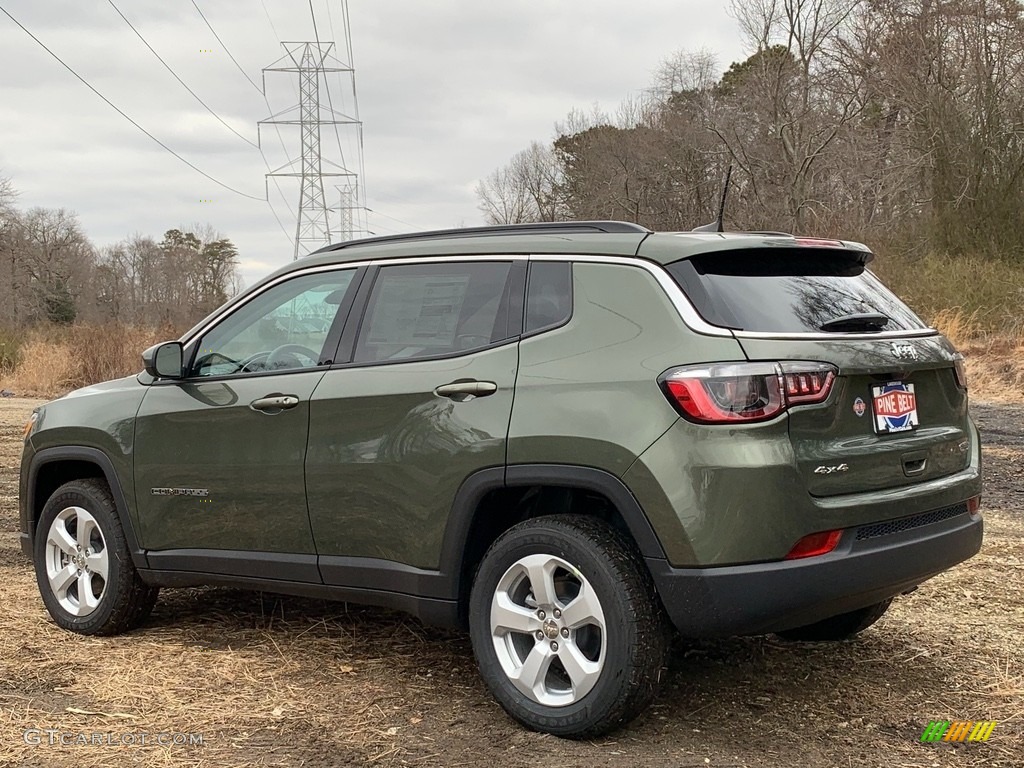 2021 Compass Latitude 4x4 - Olive Green Pearl / Black photo #4
