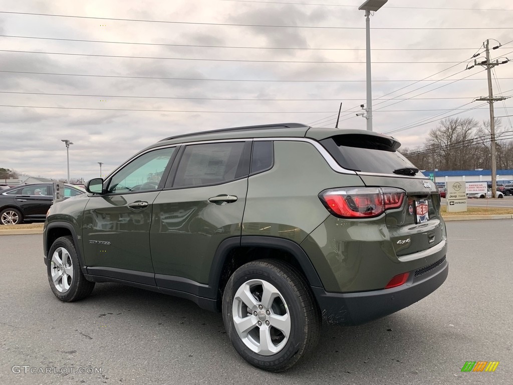 2021 Compass Latitude 4x4 - Olive Green Pearl / Black photo #4