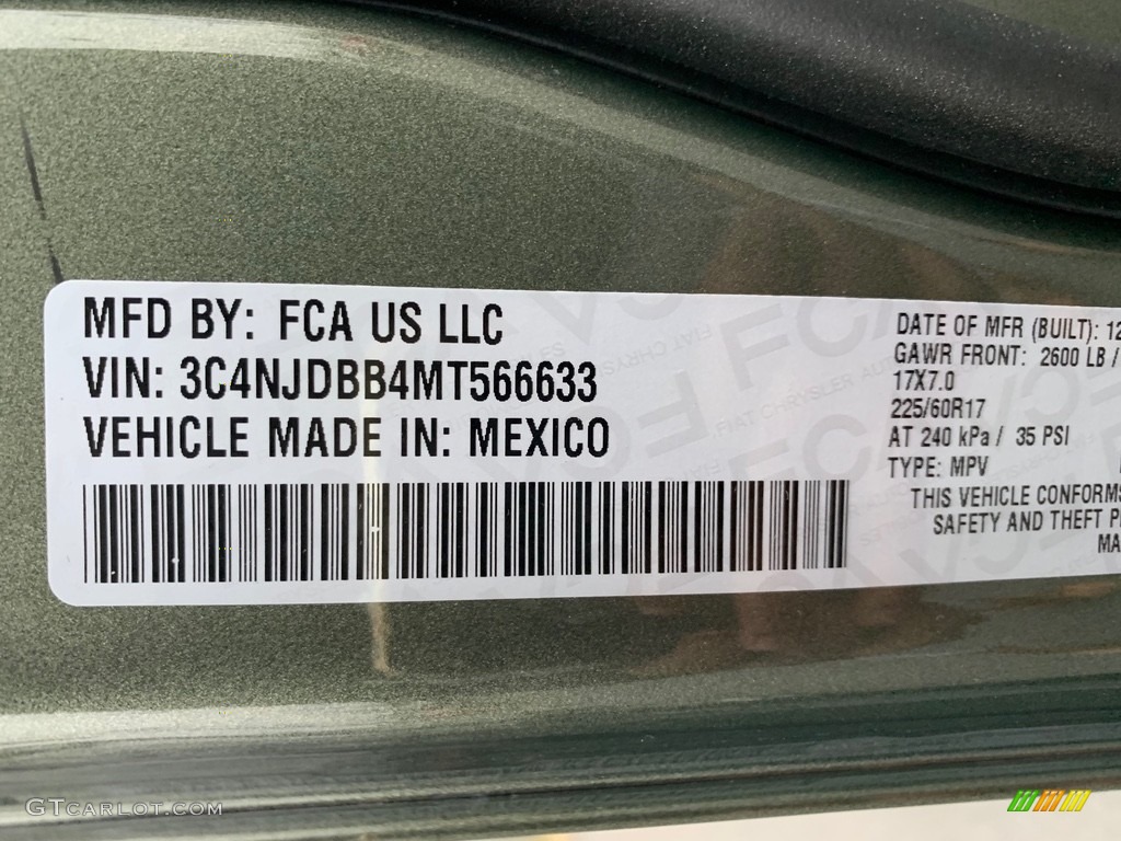 2021 Compass Latitude 4x4 - Olive Green Pearl / Black photo #10