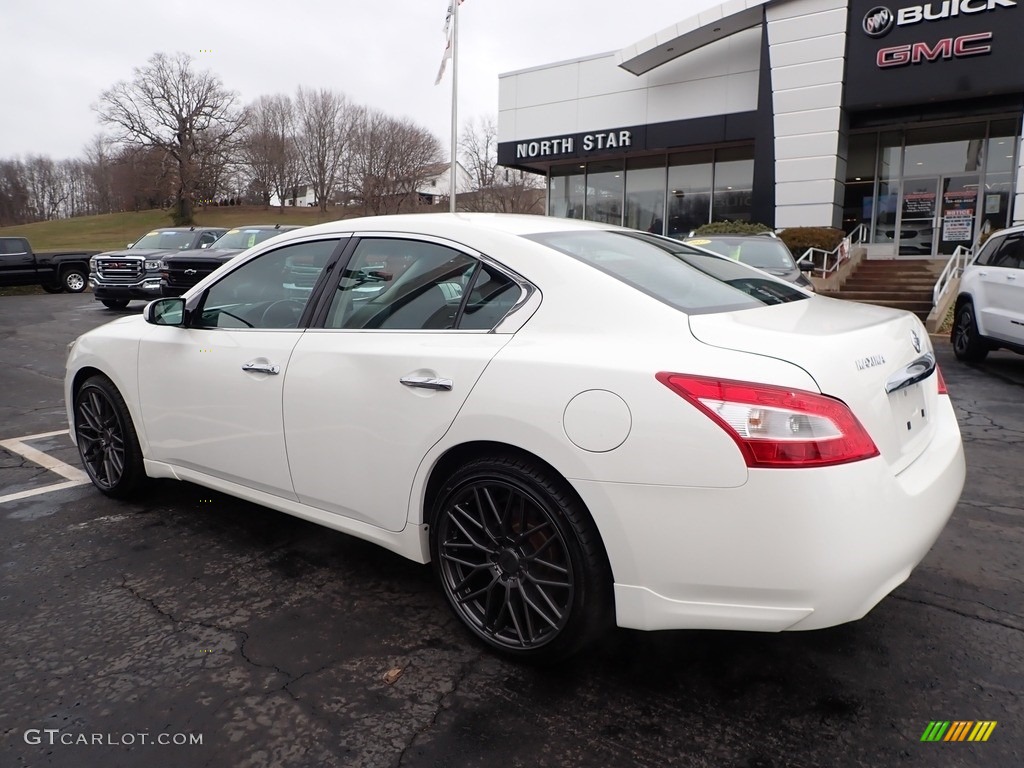 2010 Maxima 3.5 S - Winter Frost White / Charcoal photo #12