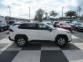 Super White - RAV4 LE Photo No. 3