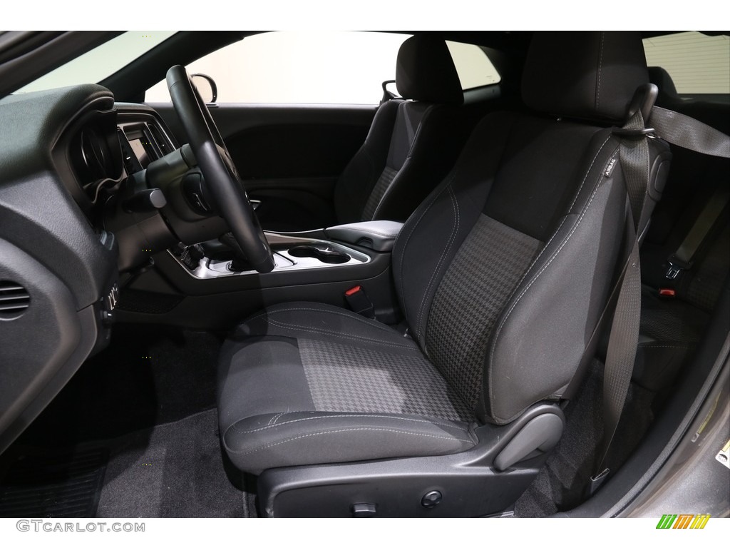 2019 Challenger SXT AWD - Granite Pearl / Black photo #5