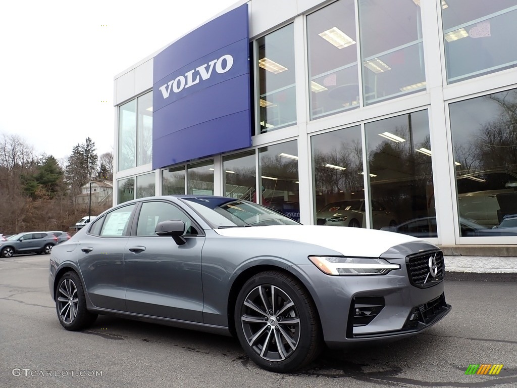 2021 Volvo S60 T5 R-Design Exterior Photos