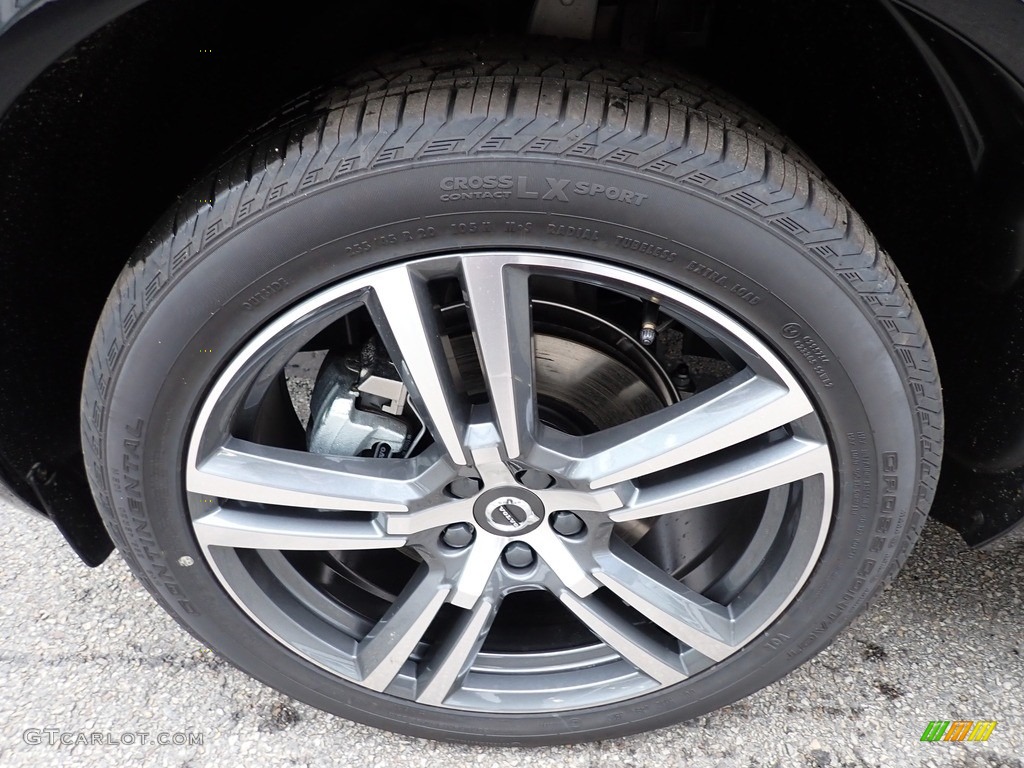 2021 Volvo XC60 T5 AWD Momentum Wheel Photos