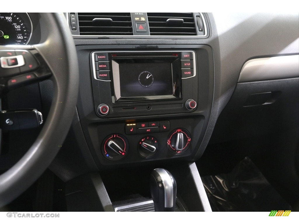 2017 Jetta S - White Silver / Black/Palladium Gray photo #9