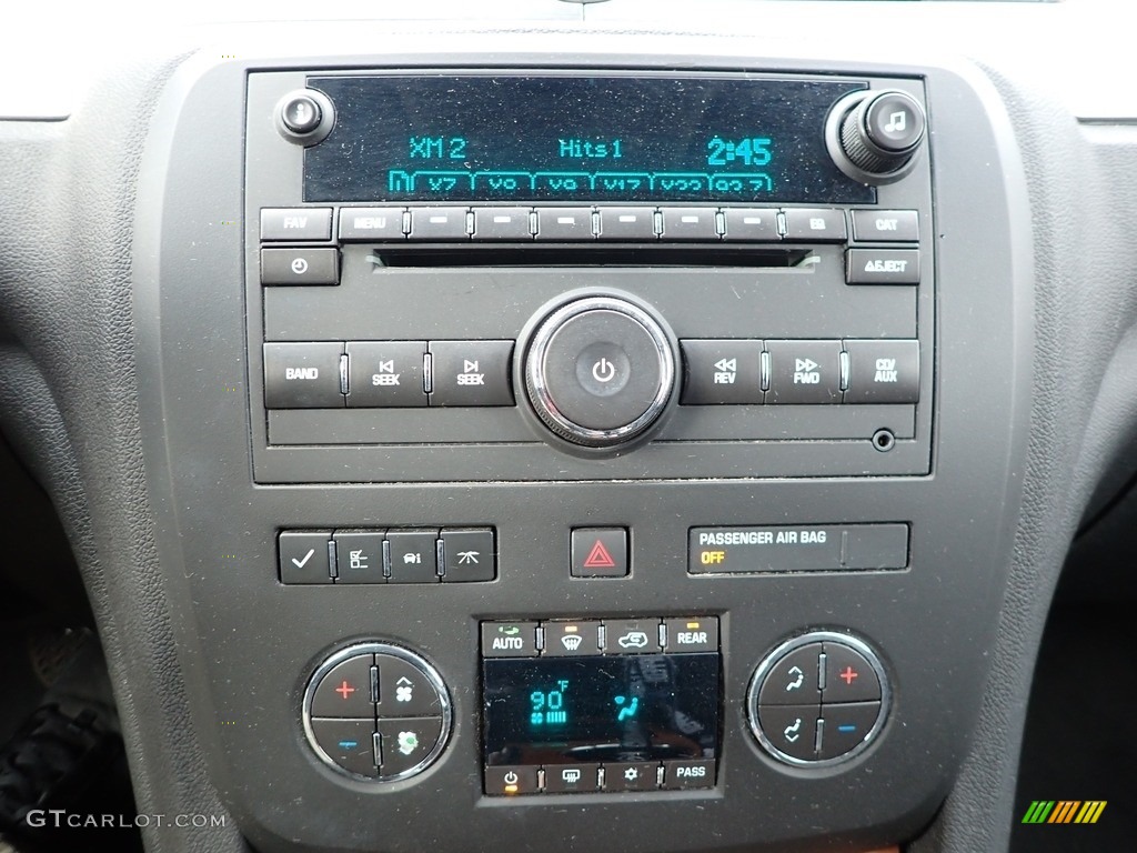 2012 Buick Enclave AWD Controls Photos