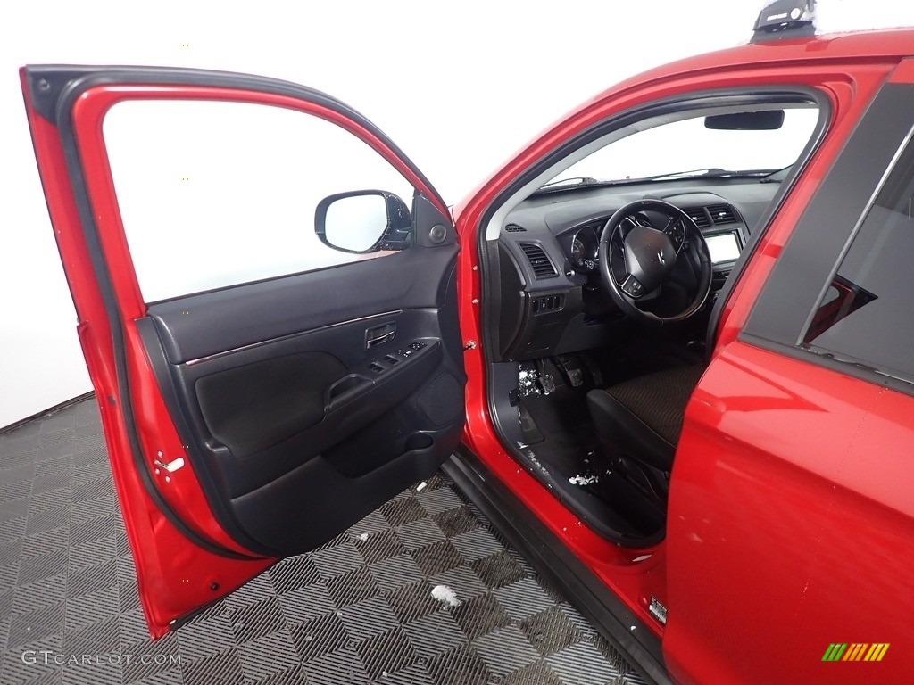 2016 Outlander Sport ES - Rally Red Metallic / Black photo #19