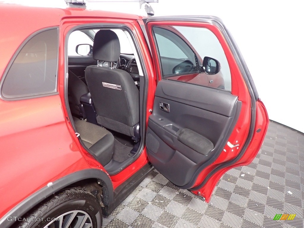 2016 Outlander Sport ES - Rally Red Metallic / Black photo #35