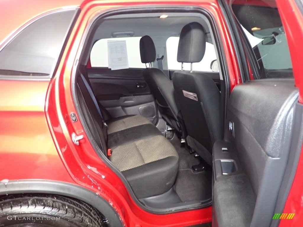 2016 Outlander Sport ES - Rally Red Metallic / Black photo #36
