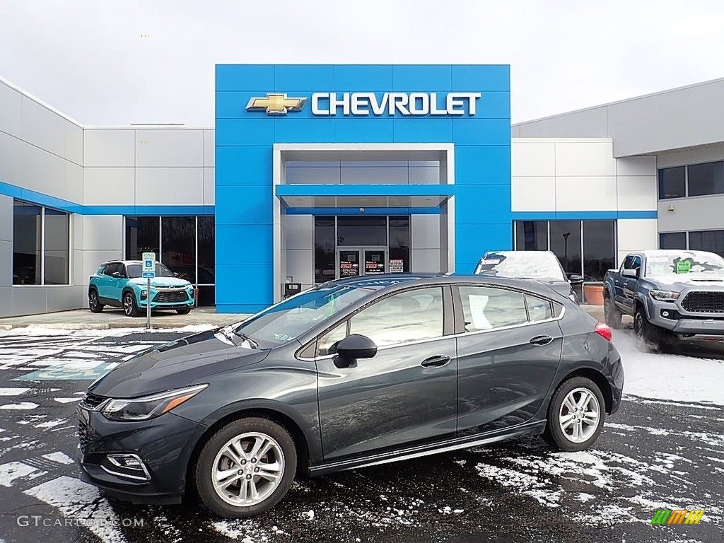 Graphite Metallic 2018 Chevrolet Cruze LT Hatchback Exterior Photo #140955079