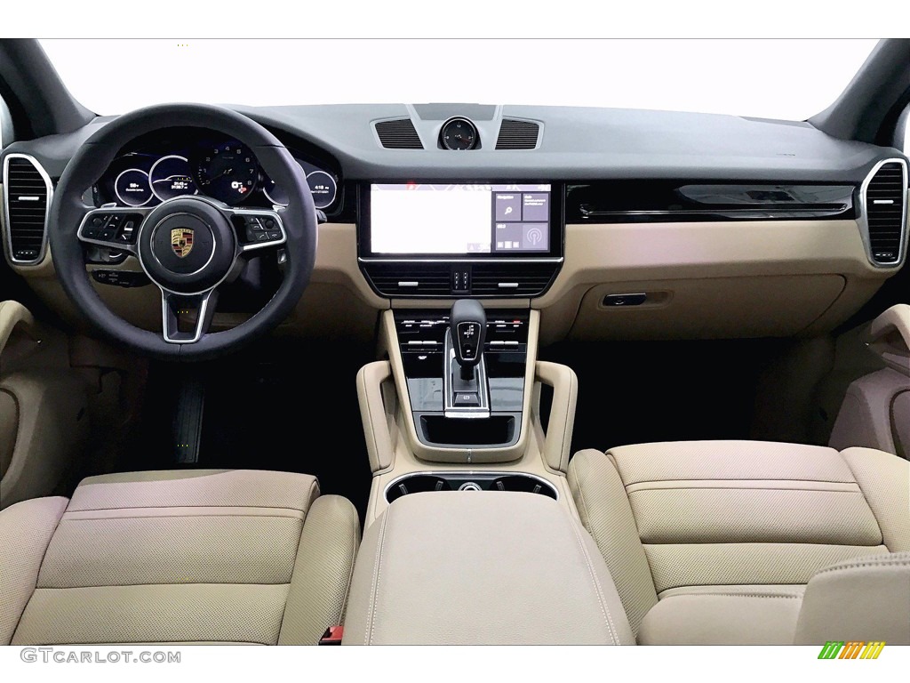 2020 Porsche Cayenne Standard Cayenne Model Dashboard Photos