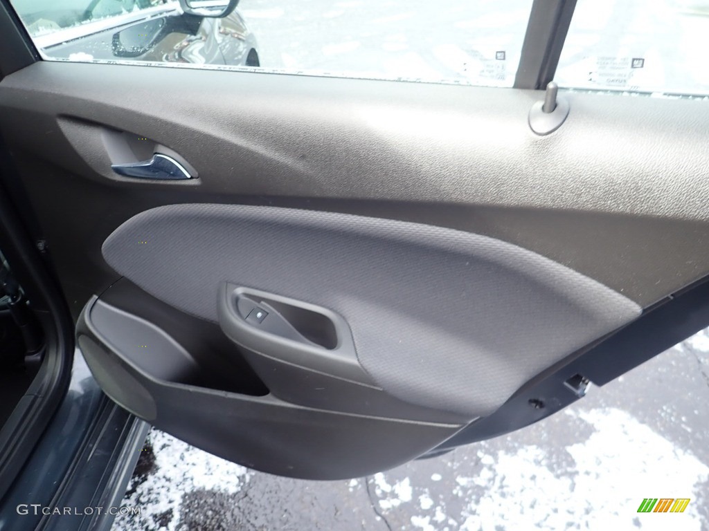 2018 Chevrolet Cruze LT Hatchback Jet Black Door Panel Photo #140955187