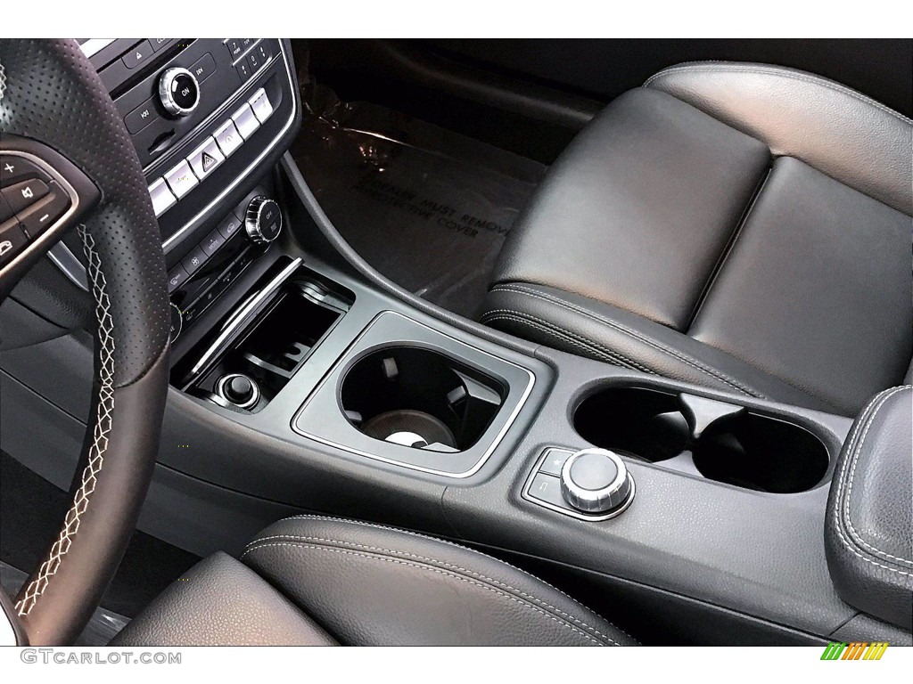 2017 Mercedes-Benz CLA 250 4Matic Coupe Controls Photos
