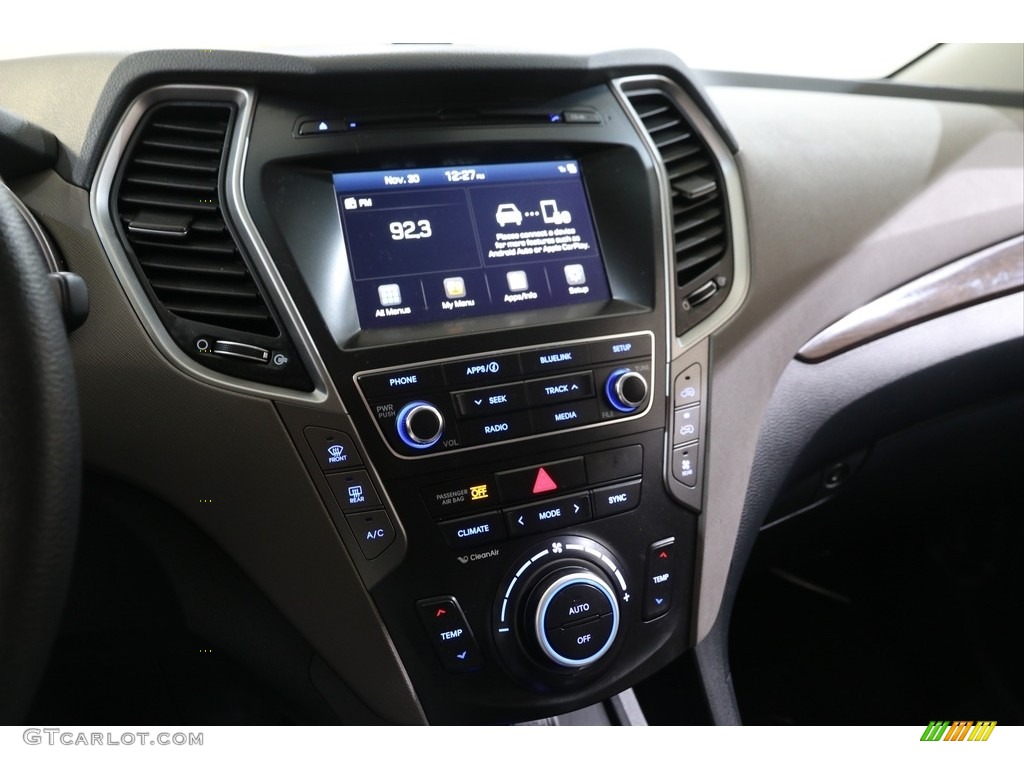 2019 Hyundai Santa Fe XL SE AWD Controls Photo #140957104