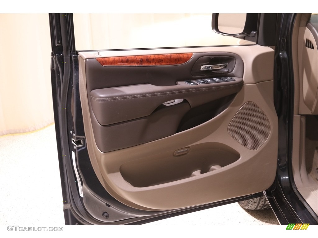 2014 Town & Country Touring - Maximum Steel Metallic / Dark Frost Beige/Medium Frost Beige photo #4