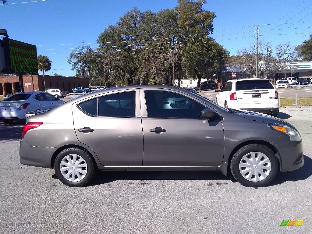 2016 Nissan Versa S Plus Sedan Exterior Photos
