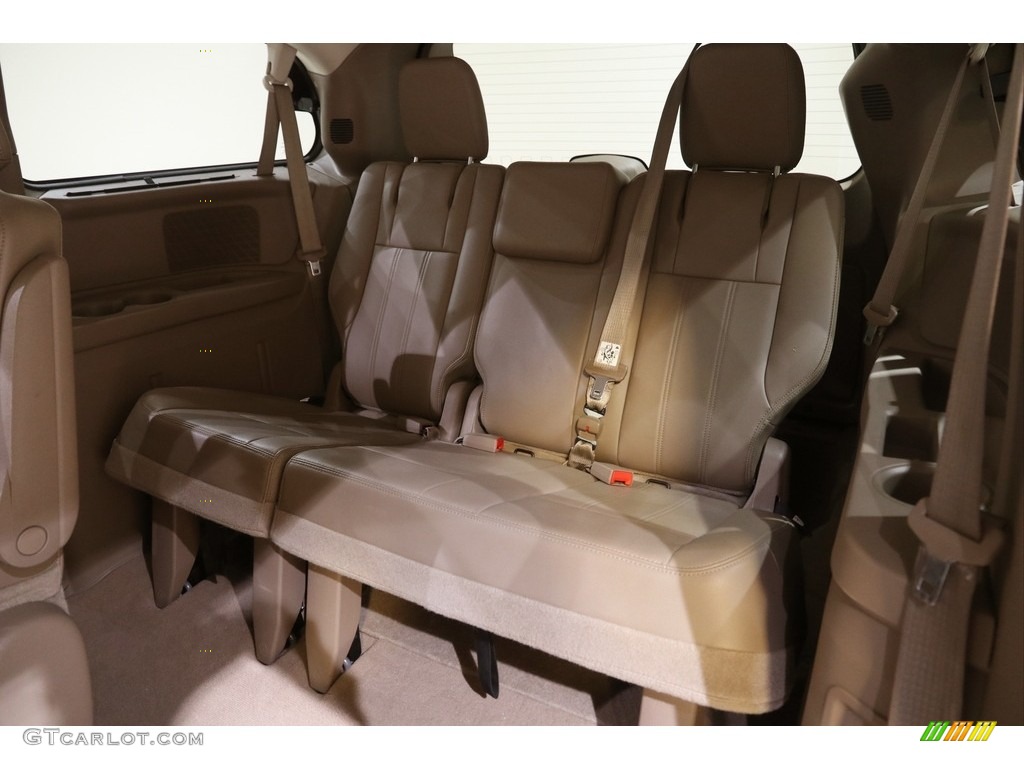 2014 Town & Country Touring - Maximum Steel Metallic / Dark Frost Beige/Medium Frost Beige photo #19