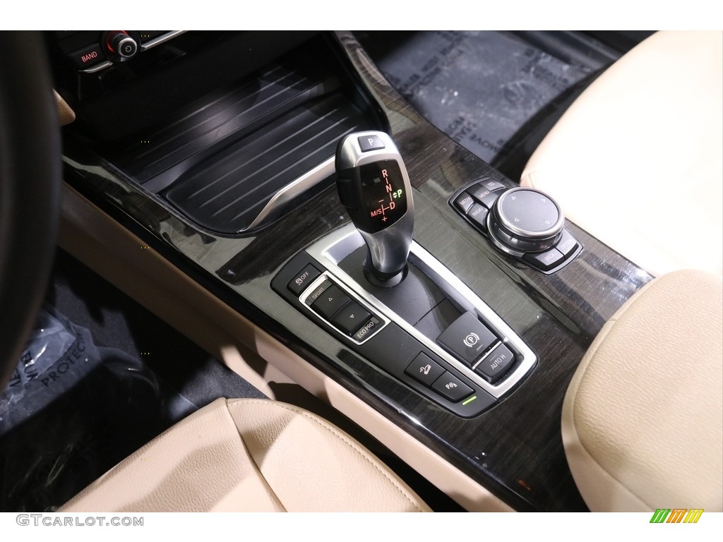 2016 X3 xDrive28i - Mineral White Metallic / Sand Beige photo #15