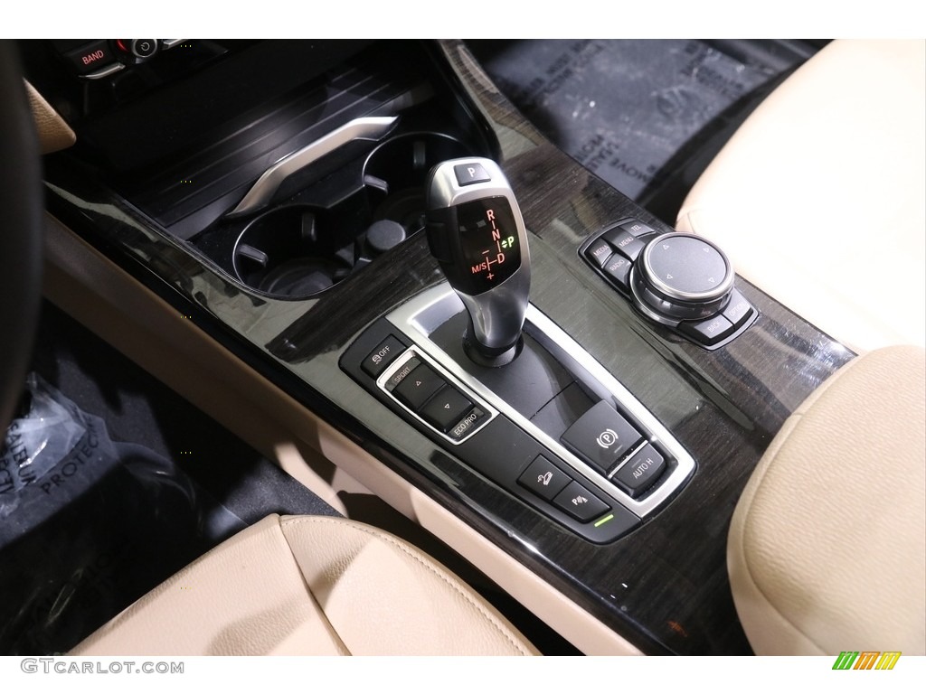 2016 X3 xDrive28i - Mineral White Metallic / Sand Beige photo #16