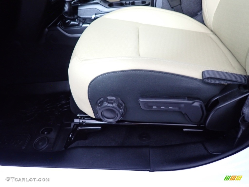 2018 Wrangler Unlimited Sport 4x4 - Bright White / Black/Heritage Tan photo #22