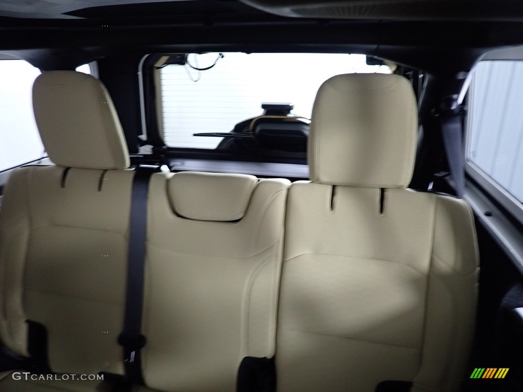 2018 Wrangler Unlimited Sport 4x4 - Bright White / Black/Heritage Tan photo #24