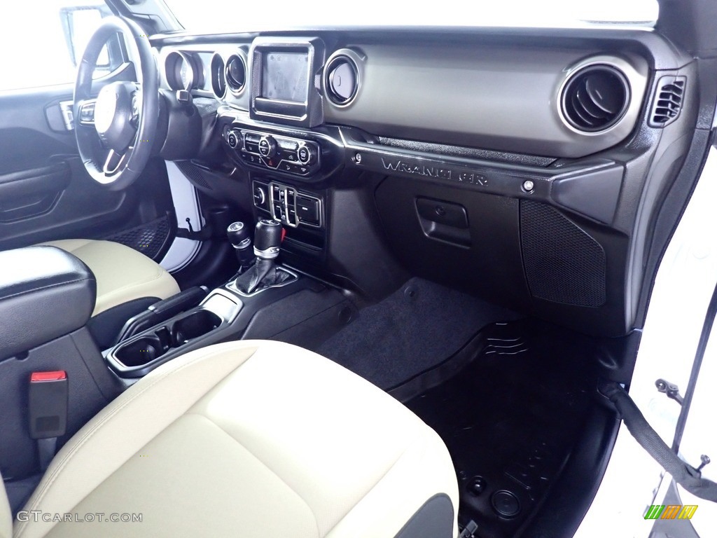 2018 Wrangler Unlimited Sport 4x4 - Bright White / Black/Heritage Tan photo #32