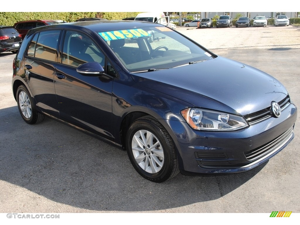 2017 Golf 4 Door 1.8T S - Night Blue Metallic / Titan Black photo #2