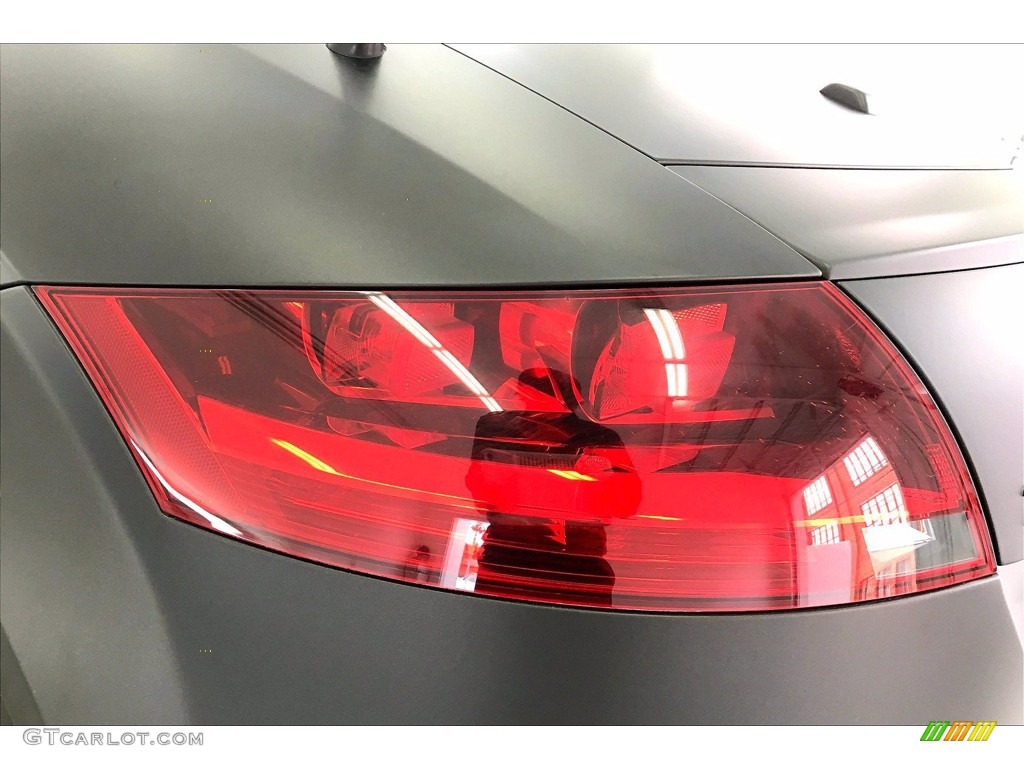 2015 TT 2.0T quattro Roadster - Brilliant Black / Black photo #26