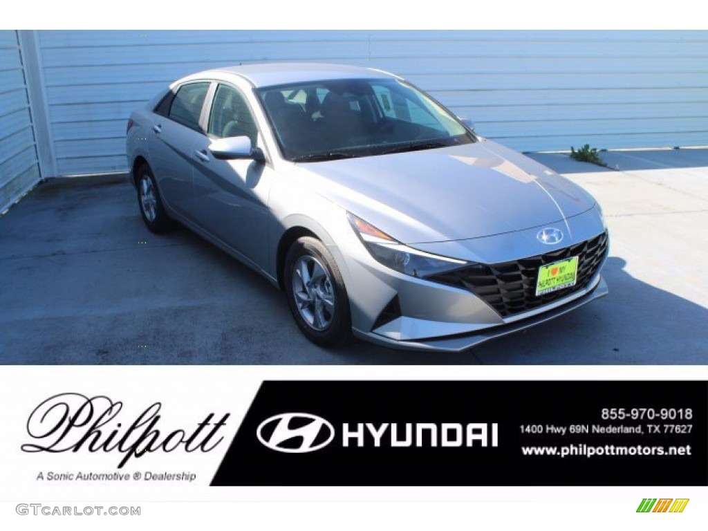 Shimmering Silver Pearl Hyundai Elantra