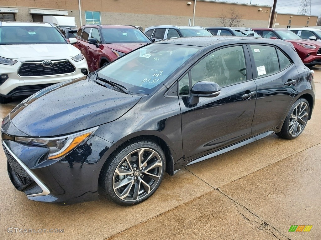 2021 Corolla Hatchback XSE - Midnight Black Metallic / Moonstone photo #1